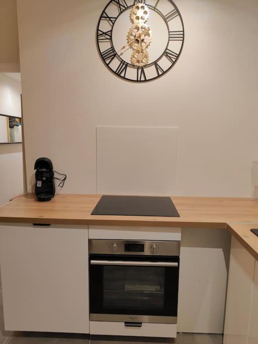 L'Escale Apartment Meyreuil Bagian luar foto