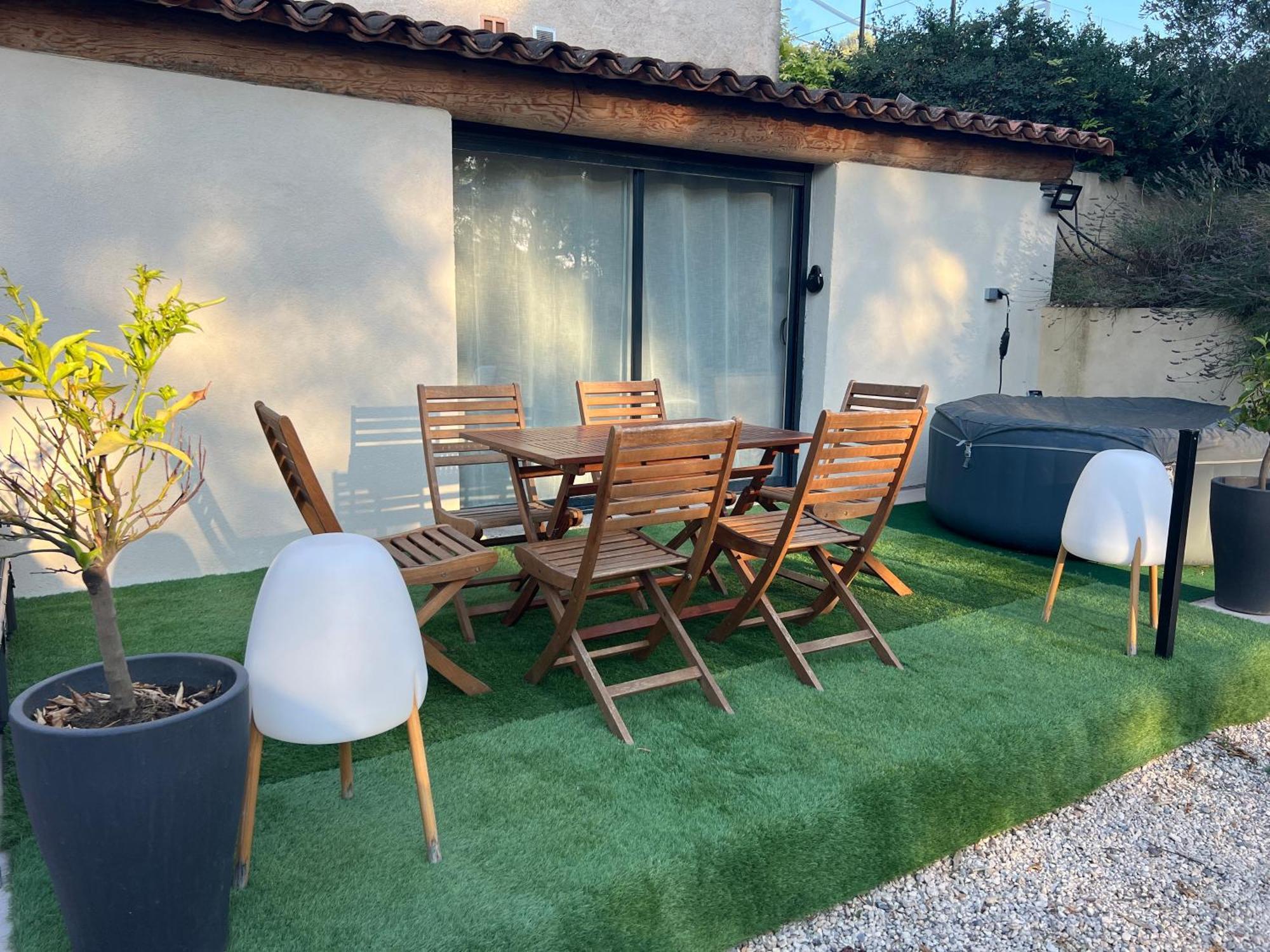 L'Escale Apartment Meyreuil Bagian luar foto
