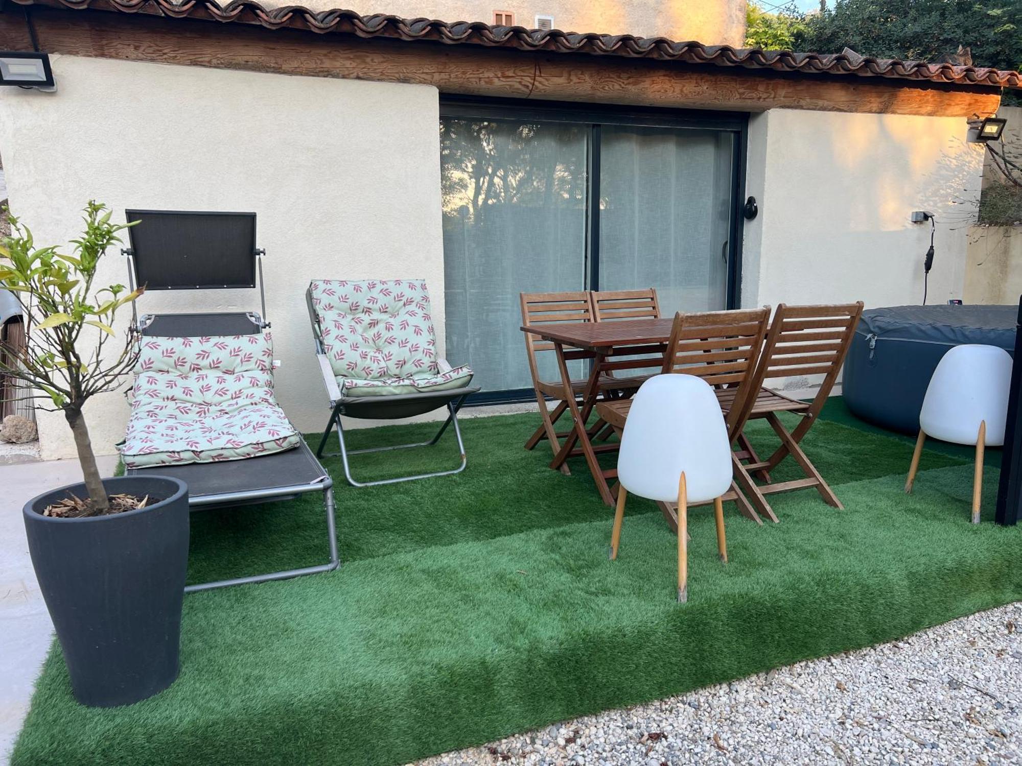 L'Escale Apartment Meyreuil Bagian luar foto